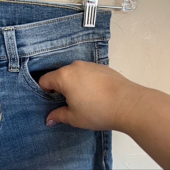 Old Navy Super Skinny High Rise Distressed Denim Jeans - Picture 7 of 8